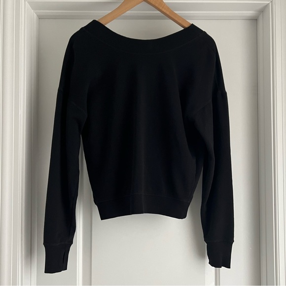 Aerie Offline twist-back Pullover Fleece Sweatshirt with Thumbholes - Picture 2 of 5